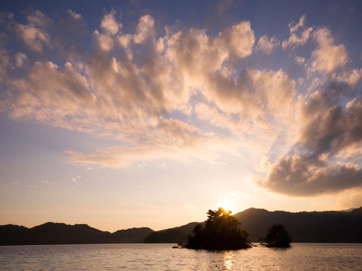 Urabandai Lake Resort Goshiki No Mori Kitashiobara Экстерьер фото